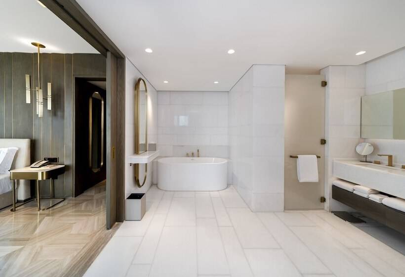 Апартаменты 3 Спальни, Five Palm Jumeirah Dubai