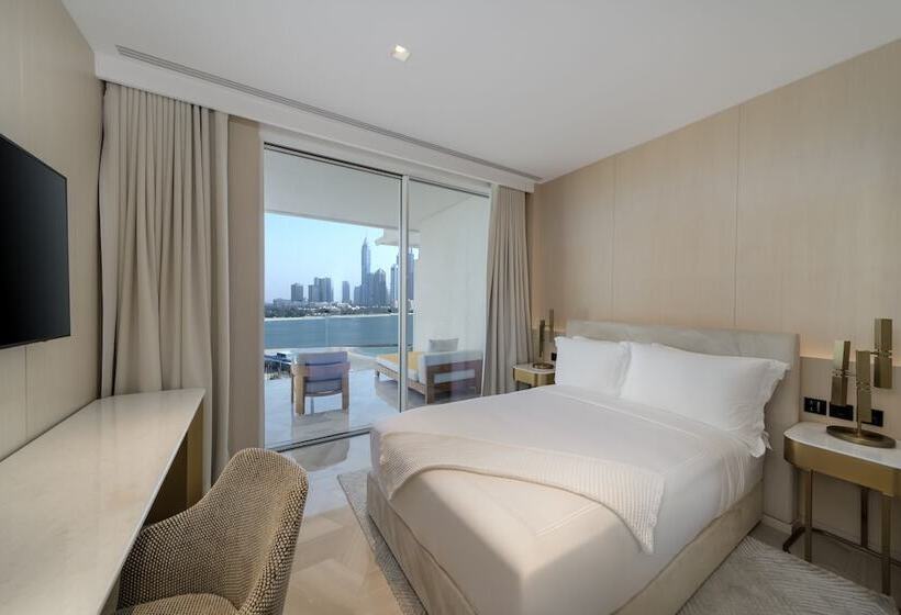 Апартаменты 3 Спальни, Five Palm Jumeirah Dubai