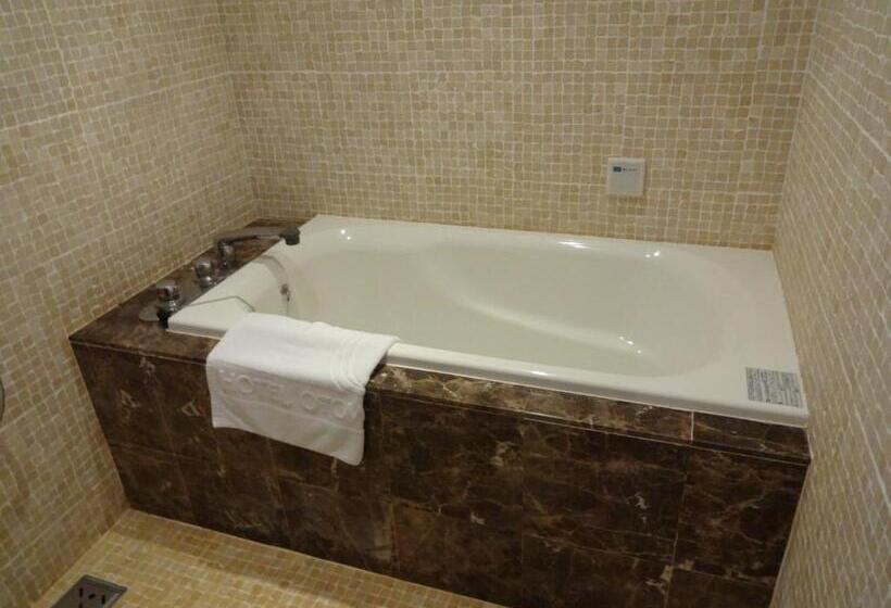 Королевский Люкс, Kyu Karuizawa Hotel Otowa No Mori