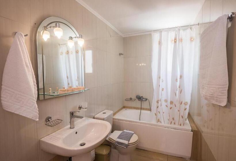 Апартаменты Deluxe 1 Спальня, Mythos Beach Hotel Apartments