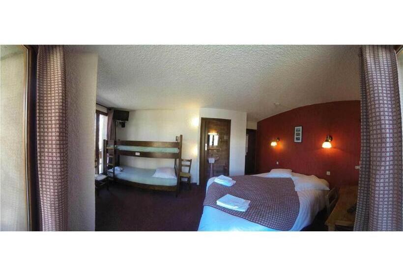 اتاق استاندارد چهارنفره با بالکن, Hôtel Les Gardettes