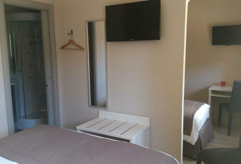 Quarto Triplo Estandar, Hôtel Les Petits Oreillers