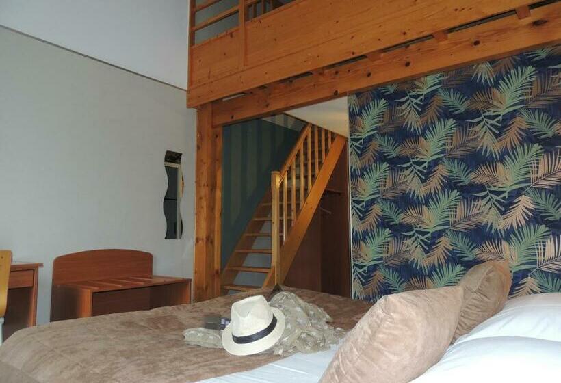 Семейный Номер, Logis Hôtel Les 3 Marchands