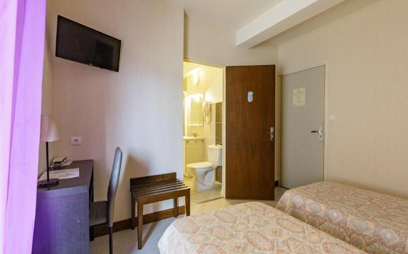 Четырехместный Номер Стандарт, Auberge D Ici Et D Ailleurs