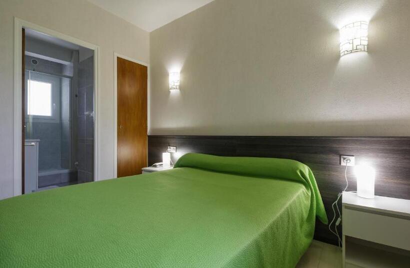 Четырехместный Номер Стандарт, Auberge D Ici Et D Ailleurs