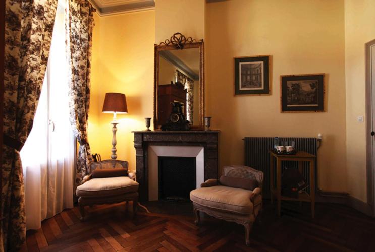 스탠다드 룸, Les Buis