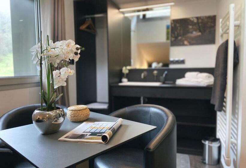 Люкс Кровать Кинг, Aux 500 Diables Eco Lodge