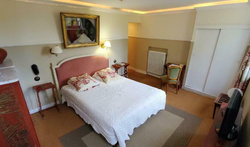Quarto Estandar, Restaurant Des Deux Rocs