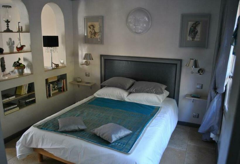 سوییت, Sous L Olivier