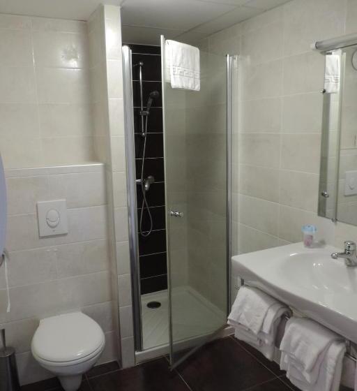 Номер Superior, Hôtel De France