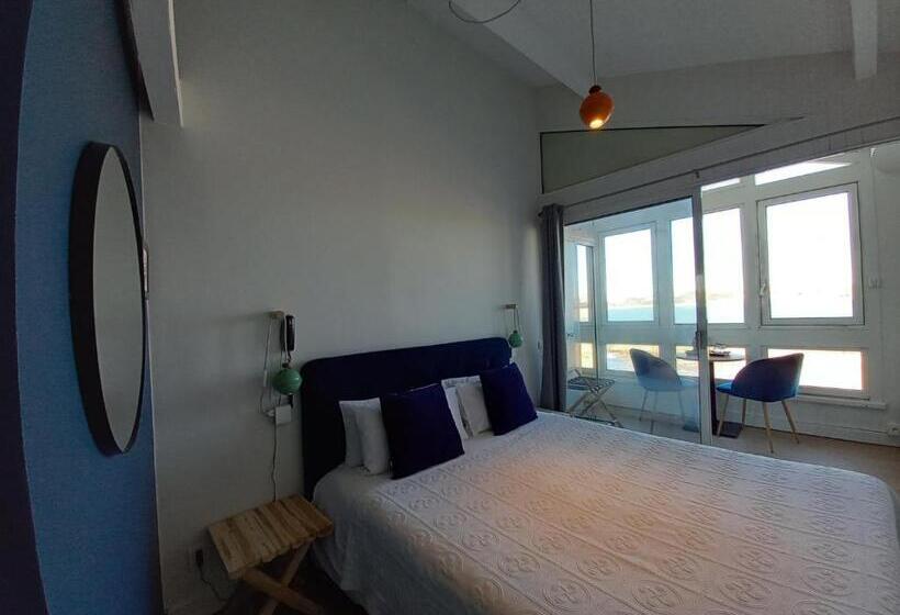带海景的标准房, La Caravelle