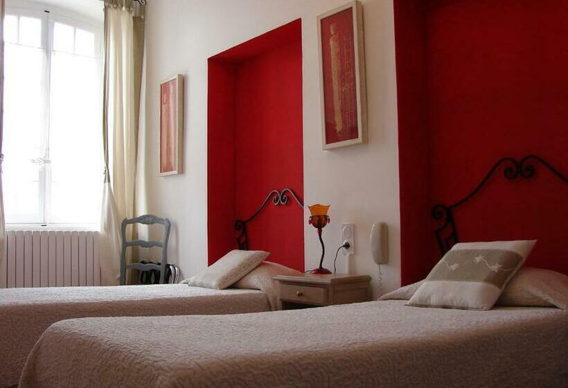 Номер Стандарт, Hôtel Le Siècle