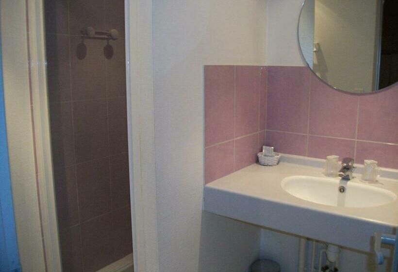 Номер Стандарт, Hôtel Terminus