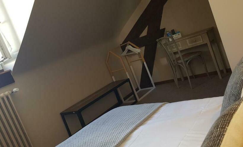 Номер Стандарт, Hôtel Terminus