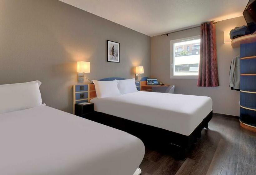Номер Стандарт Трехместный, Kyriad Anglet  Biarritz