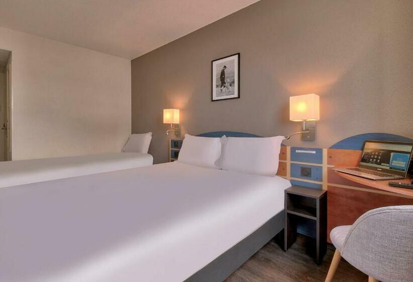 Chambre Triple Standard, Kyriad Anglet  Biarritz