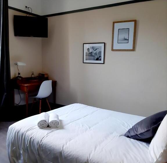 Номер Стандарт, Saint Charles Hôtel & Coliving Biarritz