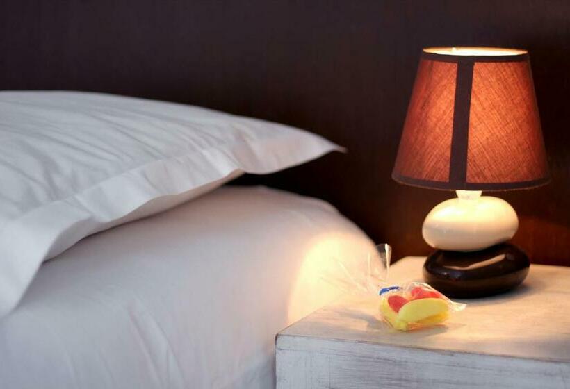 Номер Стандарт Трехместный, ô Villagio Hôtel