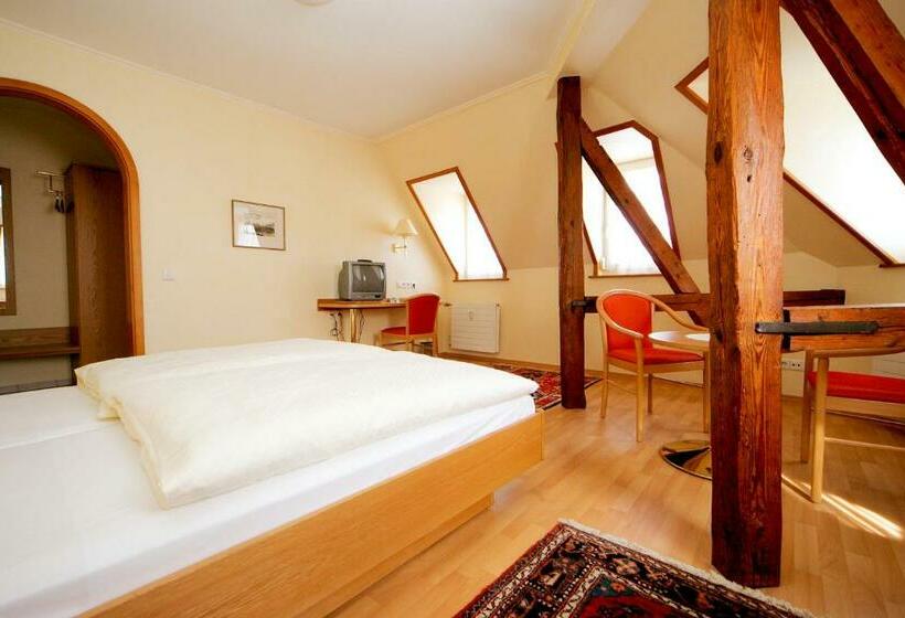 Quarto Estandar, Hirschen