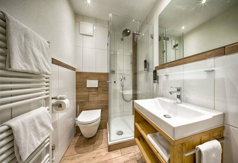 Номер Deluxe с Балконом, Thalerhausle