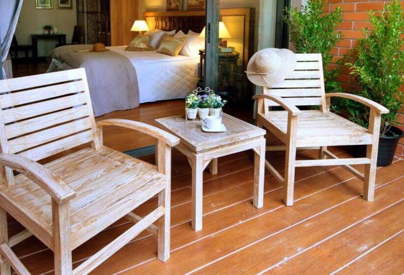 Номер Премиум, Rimnaam Klangchan Hotel   Sha Plus