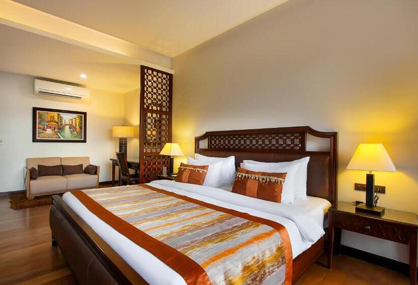 Люкс, Rimnaam Klangchan Hotel   Sha Plus