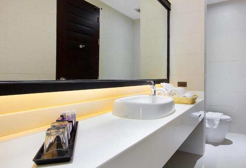디럭스 룸, Rimnaam Klangchan Hotel   Sha Plus