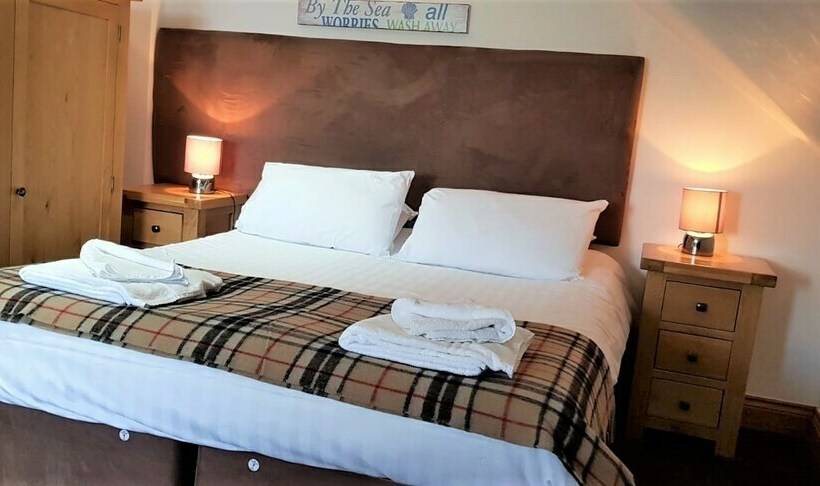 스탠다드 룸, The Harbour House Sea Front