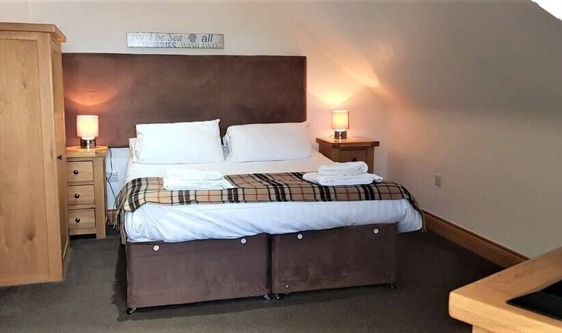 스탠다드 룸, The Harbour House Sea Front