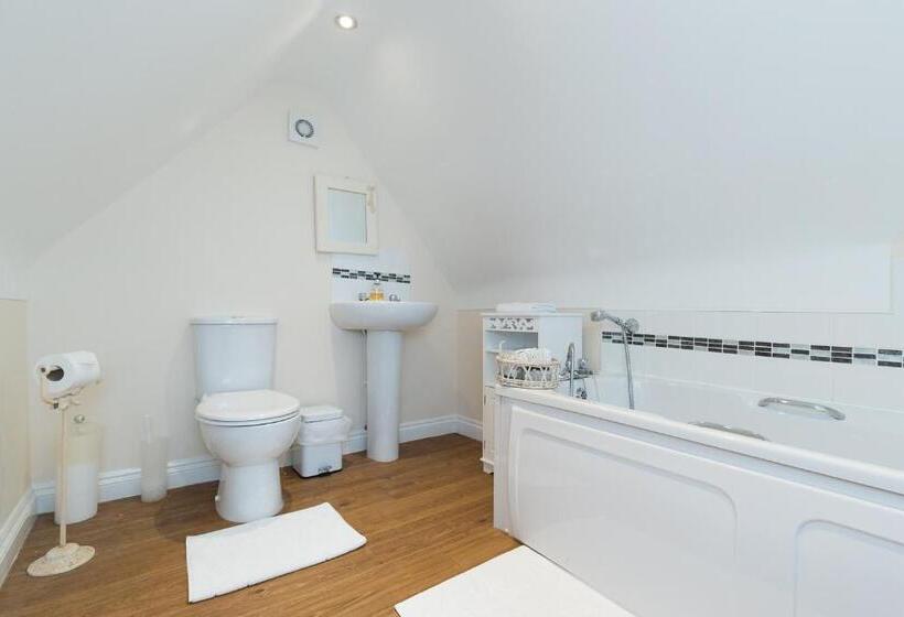 Family Suite, Whitethorn Bed And Breakfast