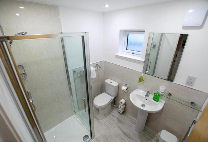 اتاق استاندارد سه نفره, Corran Bunkhouse