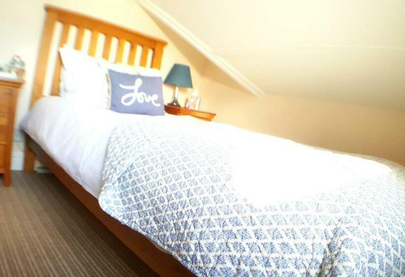 Номер Стандарт Индивидуальный, Schooner Point Guest House