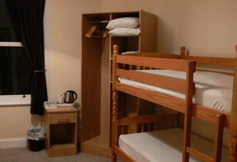 Семейный Номер, The Home Arms Guesthouse
