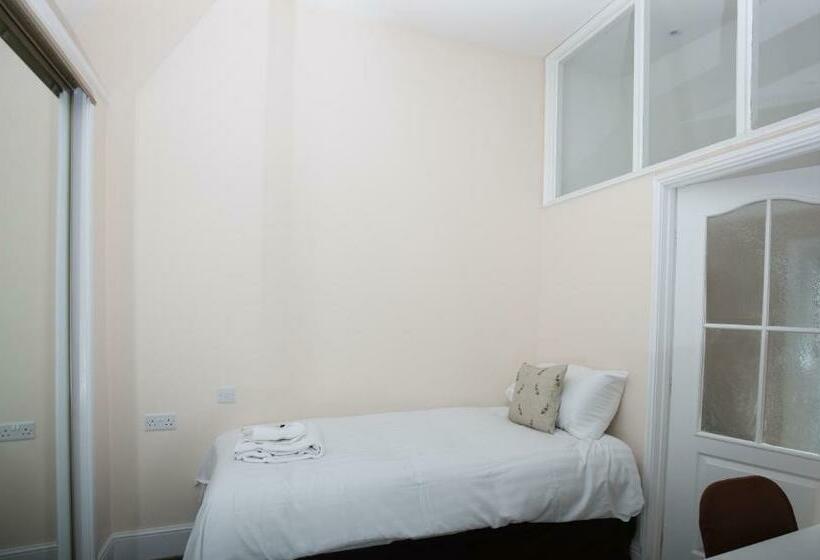 Четырехместный Номер Economy, Bridge Hotel Brandon