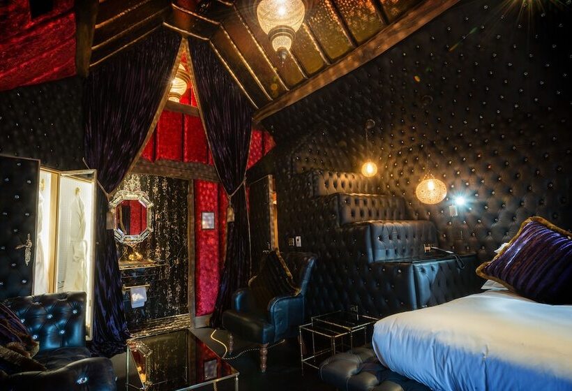 Номер Superior, Crazy Bear Beaconsfield