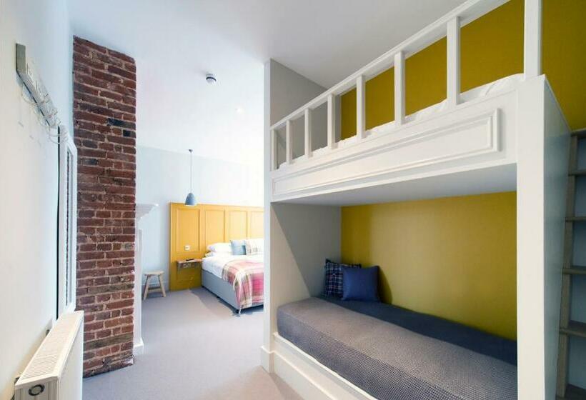 Стандартный Номер Кровать Кинг, The Coach House