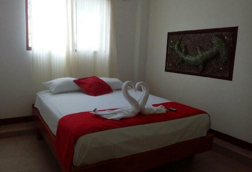 اتاق لوکس, Hostal El Pinzón