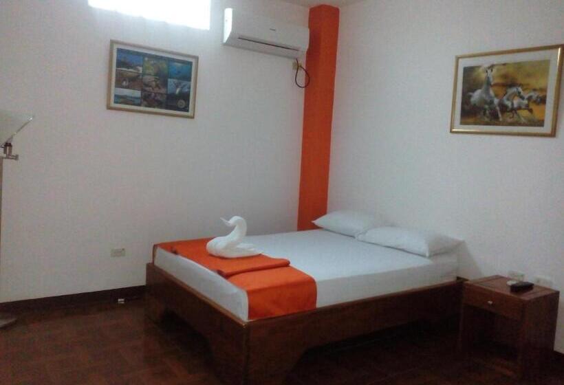 اتاق اکونومی, Hostal El Pinzón