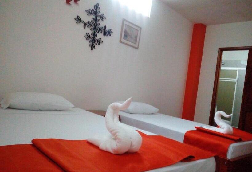 سوئیت 2 خوابه, Hostal El Pinzón