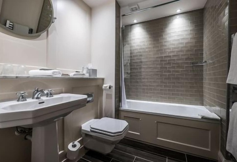 Quarto Superior, Coach & Horses