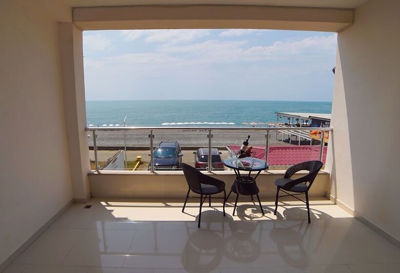 Quarto Triplo Deluxe, Kobuleti Beach Club