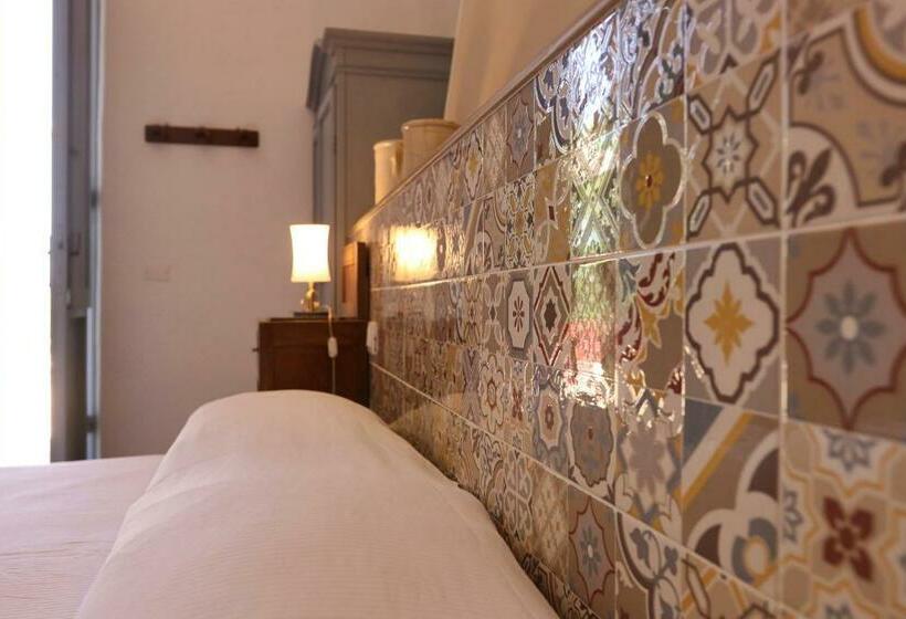 Номер Стандарт, Masseria Trullo Sovrano Exclusive B&b