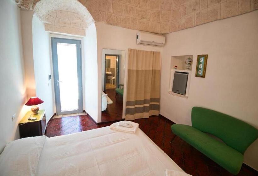 Номер Стандарт, Masseria Trullo Sovrano Exclusive B&b
