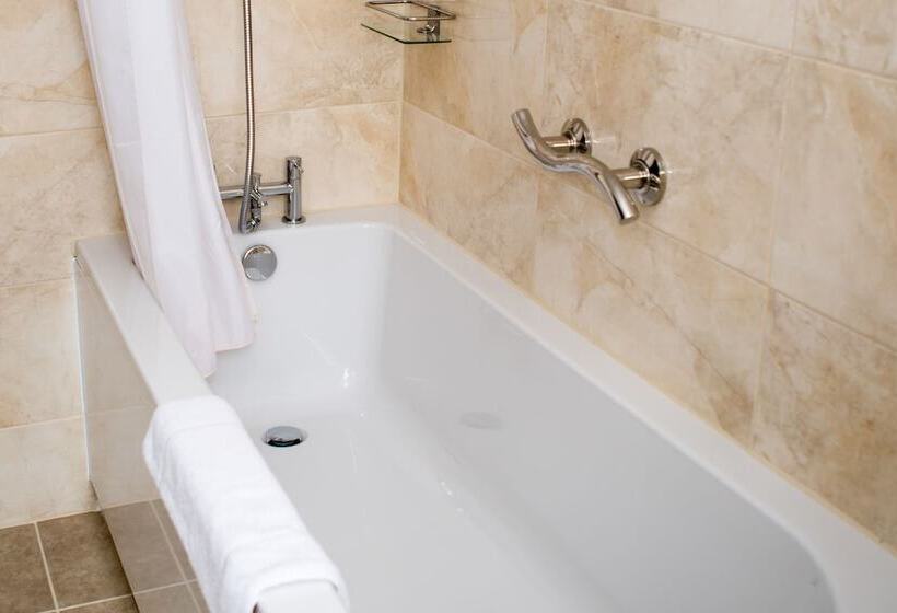 Семейный Номер, Oak House B&b
