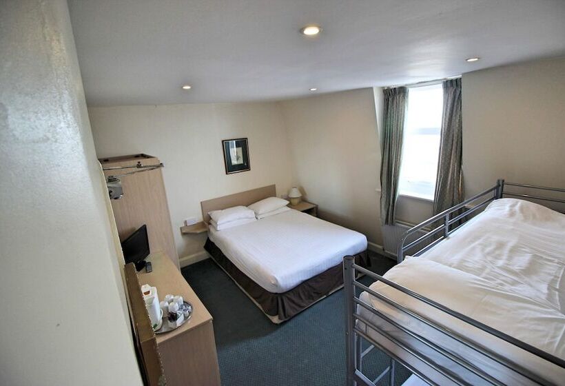 Семейный Номер, The Colwyn   Near Pleasure Beach