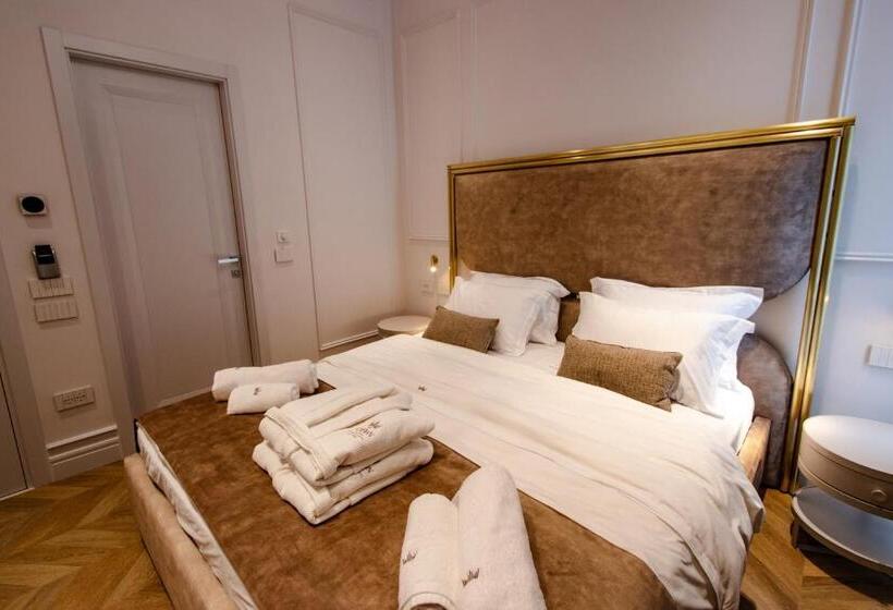 اتاق لوکس, The Crown Boutique Hotel & Spa