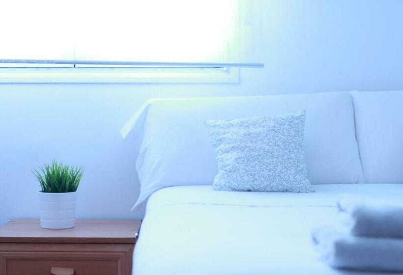 스탠다드 룸 공동 욕실, Zubia Urban Rooms