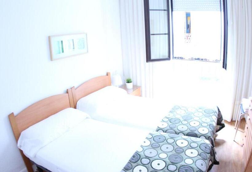 스탠다드 룸 공동 욕실, Zubia Urban Rooms