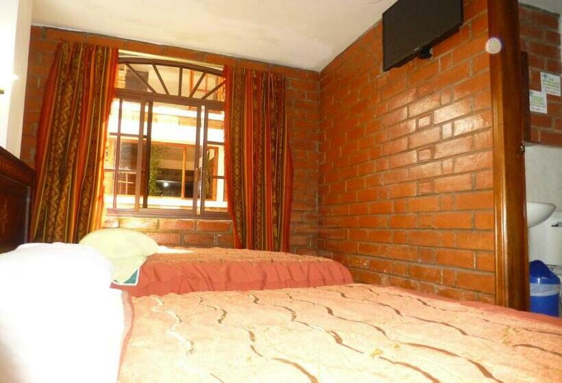 스탠다드 트리플 룸, Hostal Nomada