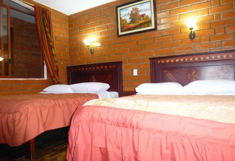 Standard Quadruple Room, Hostal Nomada